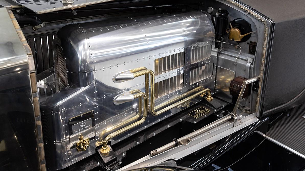 Rolls-Royce Phantom II 1929 года выпуска превратили в электромобиль