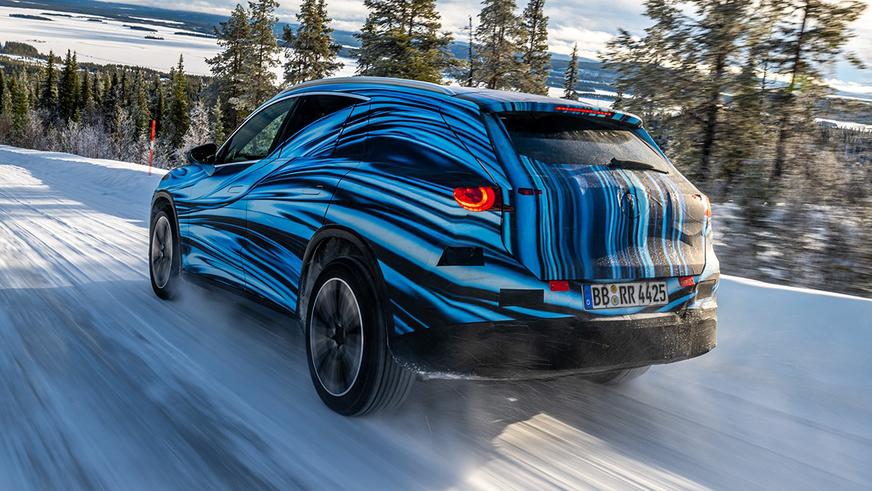 Mercedes-Benz GLC на батарейках получит принципиально новую внешность