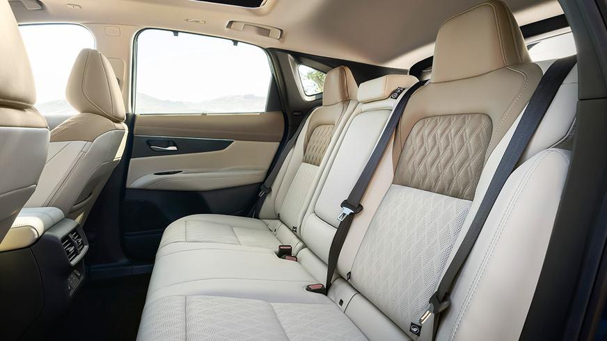 Nissan Murano получил новый дизайн, но лишился V6