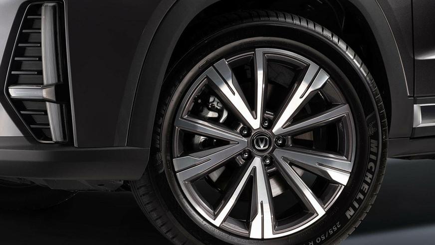 Changan анонсировала две новинки для Казахстана: кроссовер и пикап