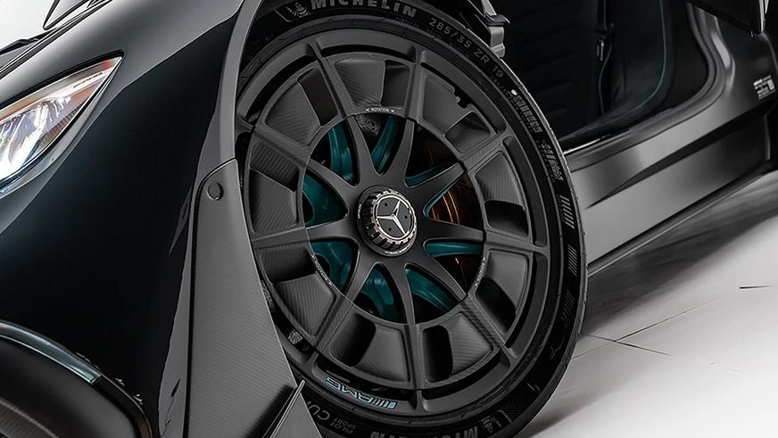 В Дубае выставили на продажу редчайший Mercedes-AMG One