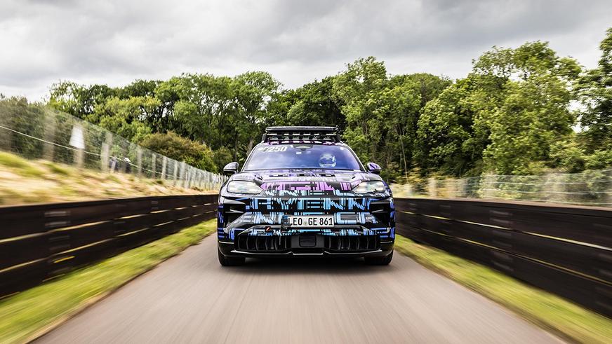 Предсерийный Porsche Cayenne на батарейках установил первый рекорд не снимая камуфляжа