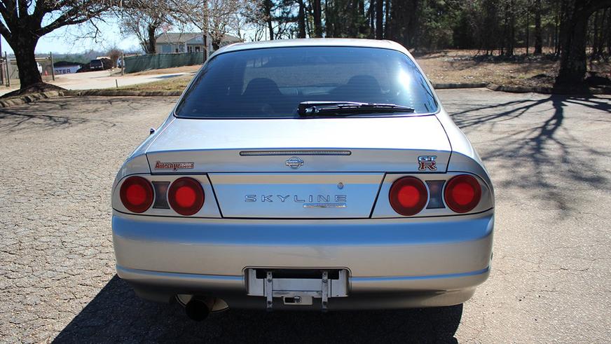 Сразу два редчайших Skyline GT-R появились в продаже – это седаны