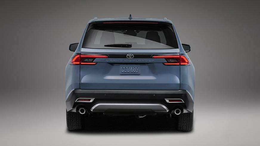 Toyota презентовала большой Highlander с приставкой Grand