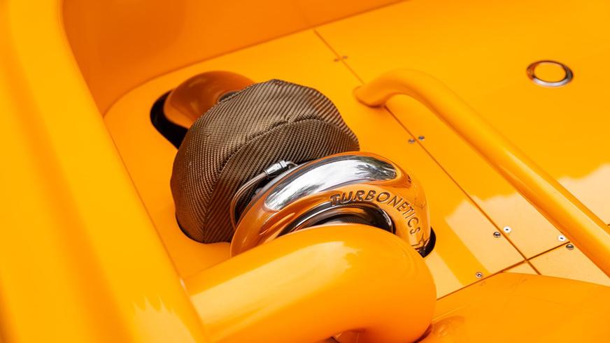 С молотка уйдёт пикап Ford с 10-литровым мотором и турбинами в кузове