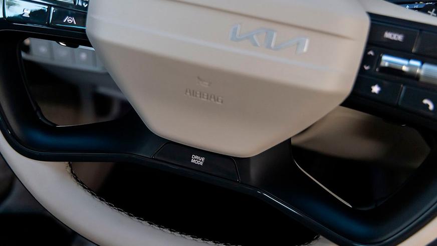 Kia обновила седан K8