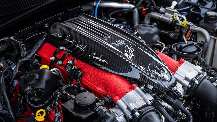 Сразу две известные марки избавляются от V8