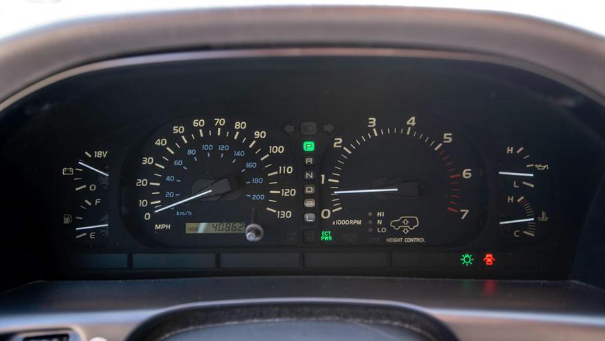 Lexus LX470 с небольшим пробегом выставили на аукцион в США