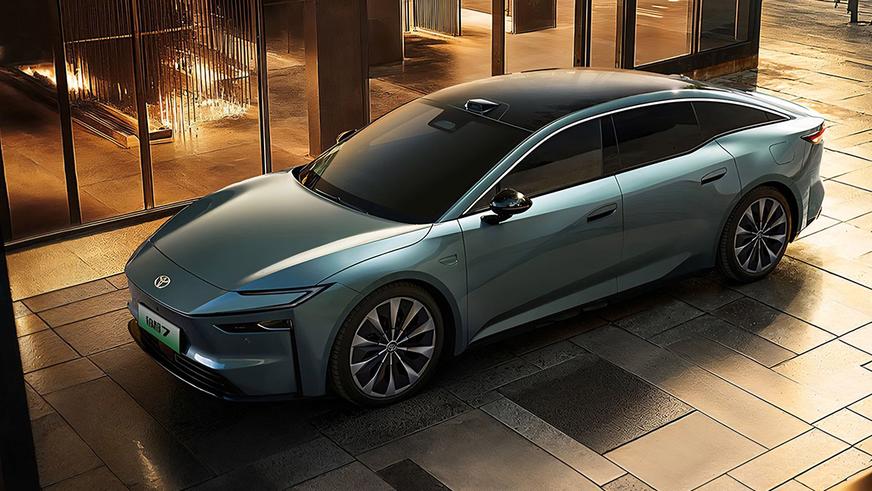 Электроседан Toyota bZ7 предложат в Китае за 14.6 млн тенге