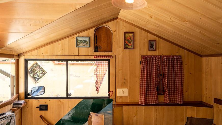 Избушка на жучьих ножках