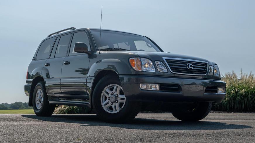 Lexus LX470 с небольшим пробегом выставили на аукцион в США