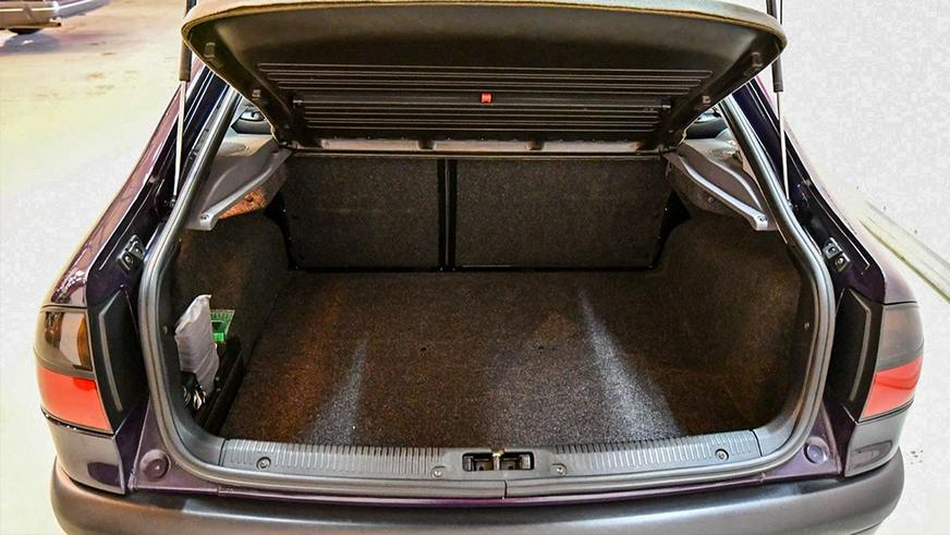 Живучая Laguna. Даже в Казахстане