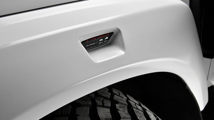 В Arctic Trucks слегка обновили Defender AT35