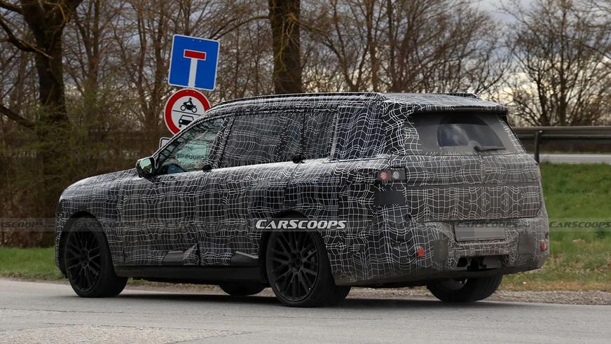 Новый BMW X7 получит электрическую версию