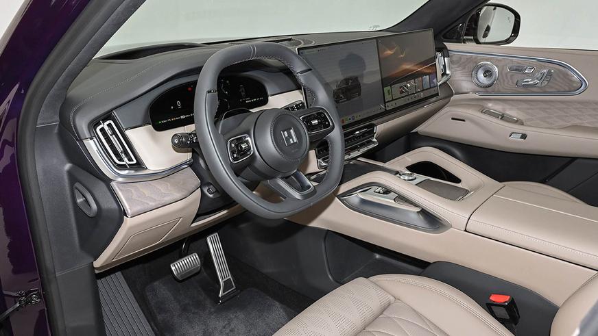 Zeekr показала интерьер гибрида 8X