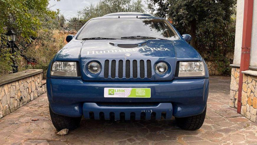 Гибрид Jeep и Hummer с итальянским дизайном выставили на продажу