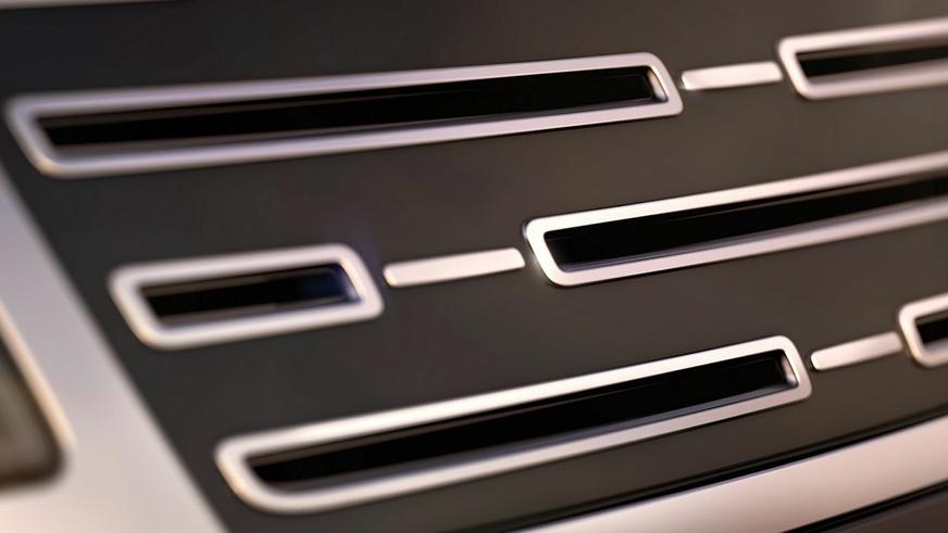 Опубликованы первые тизеры электрического Range Rover