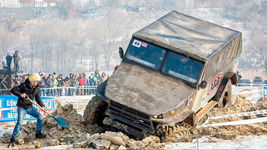 От Ford F-450 до универсала BMW E30: интересные объявления на Kolesa.kz