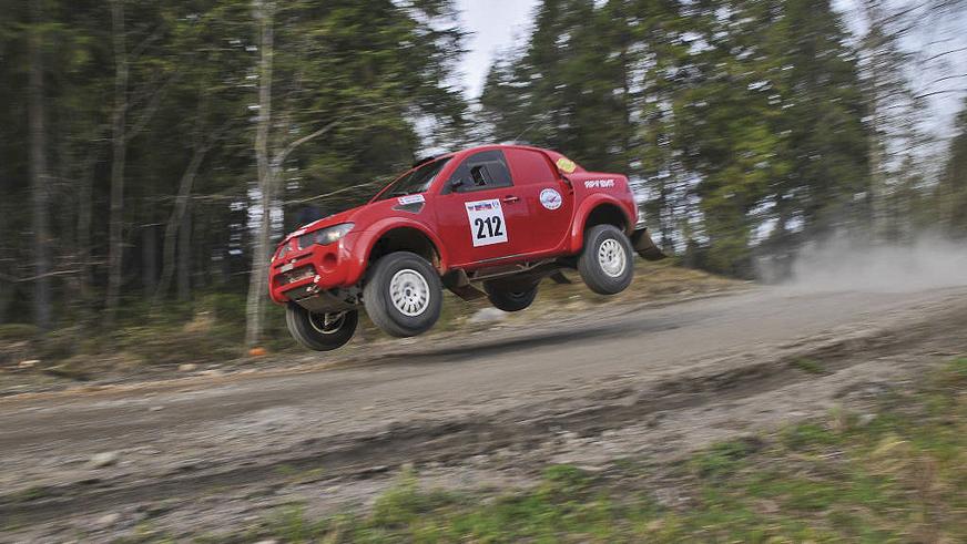 Mitsubishi L200 - 2010