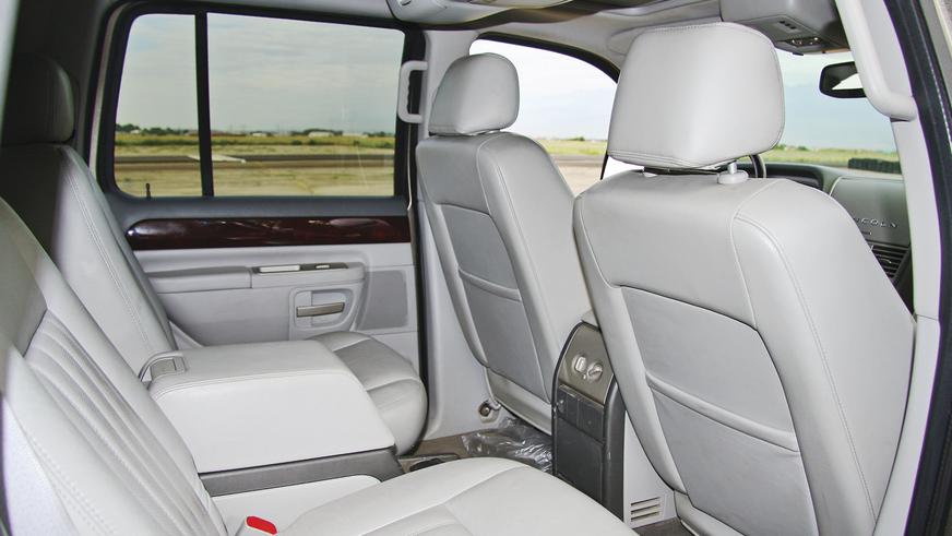 Lincoln Aviator - 2004