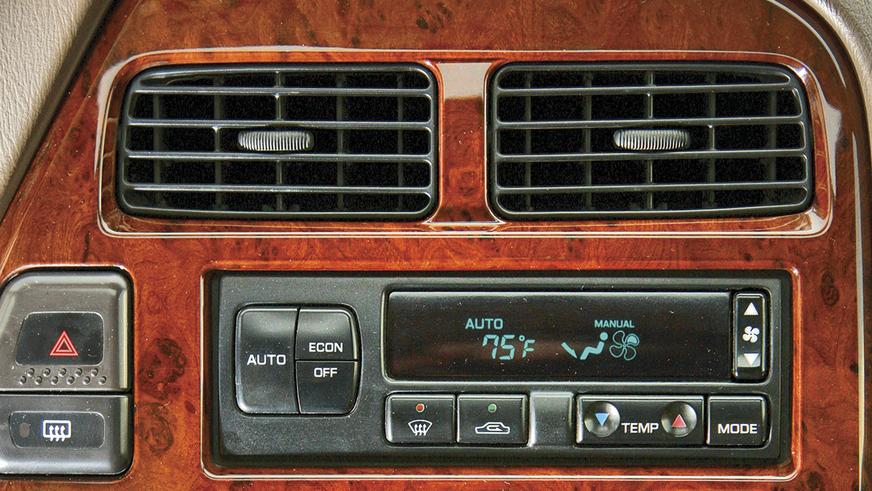 Nissan Pathfinder - 2000
