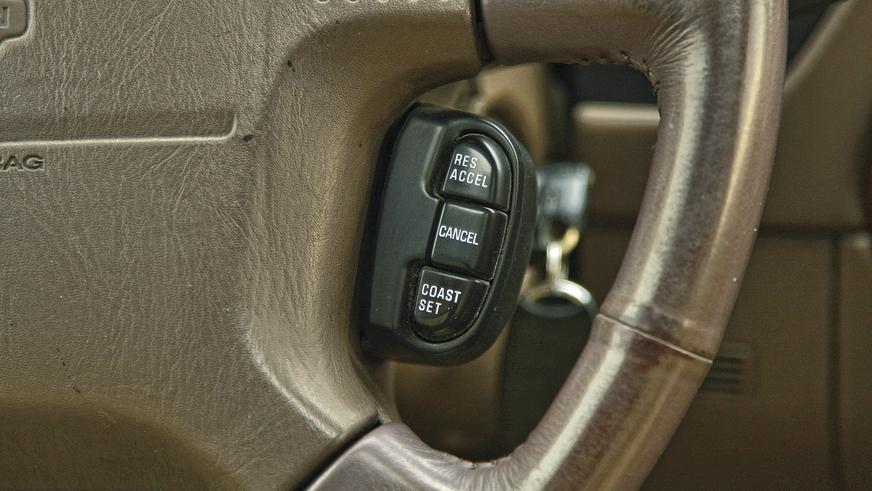 Nissan Pathfinder - 2000