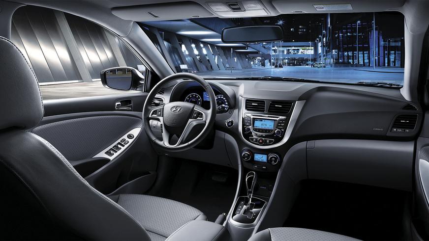 Hyundai Accent - 2011