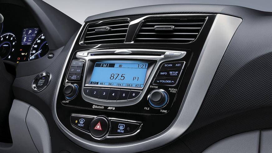 Hyundai Accent - 2011