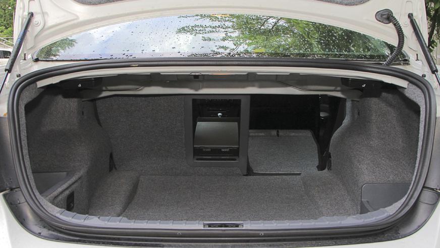 BMW 330xi - 2005