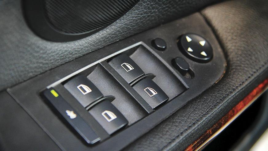 BMW 330xi - 2005