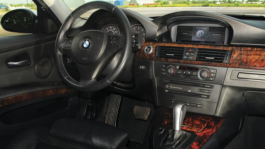 BMW 330xi - 2005
