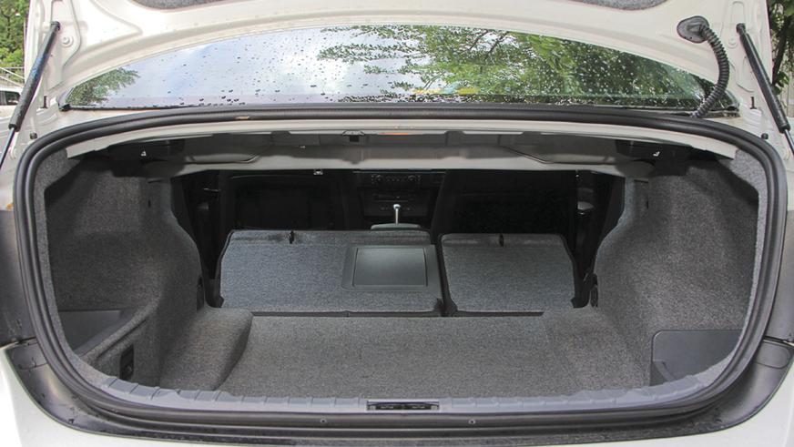 BMW 330xi - 2005