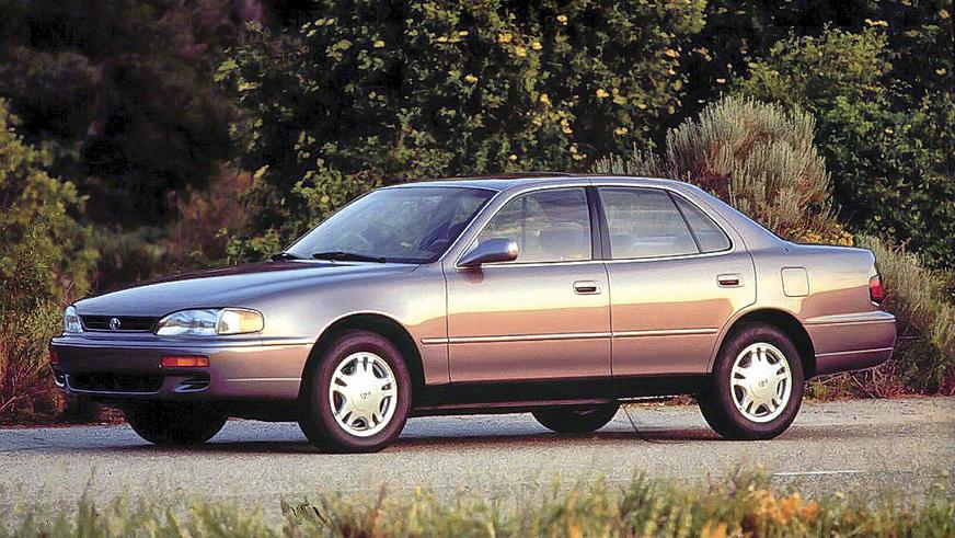 1992 год — Toyota Camry третьего поколения