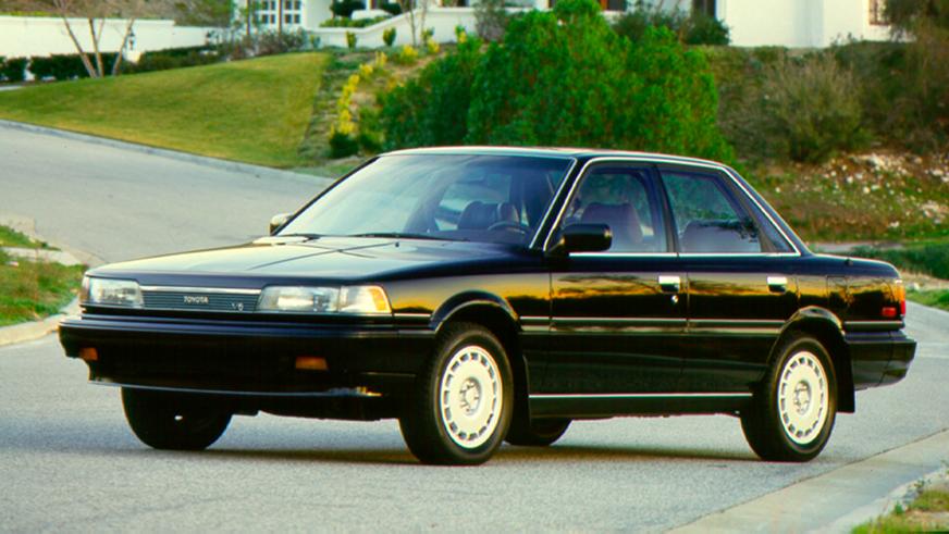 1987 год — Toyota Camry второго поколения