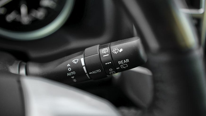 Toyota Land Cruiser 200 - 2012