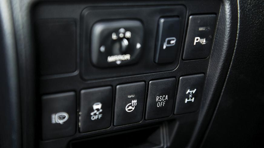 Toyota Land Cruiser 200 - 2012