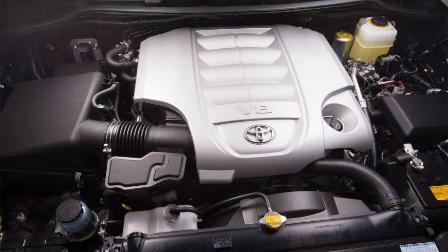 Toyota Land Cruiser 200 - 2012 - двигатель