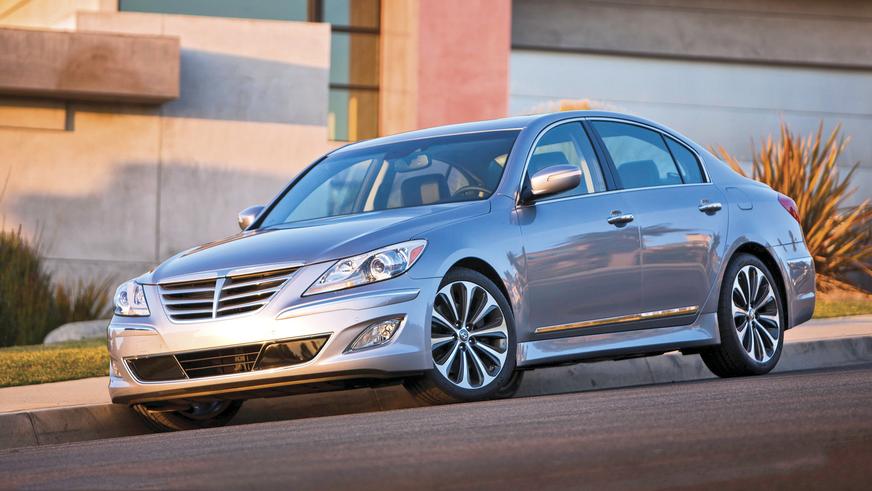 2011 год - Hyundai Genesis первого поколения (рестайлинг)