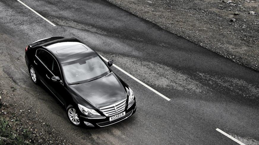 Hyundai Genesis - 2012