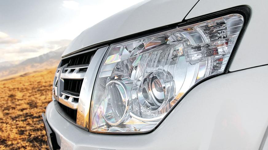 Mitsubishi Pajero - 2012