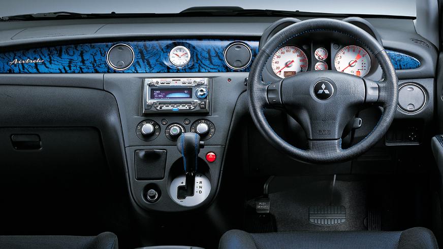 2002 год — Mitsubishi Airtrek Turbo