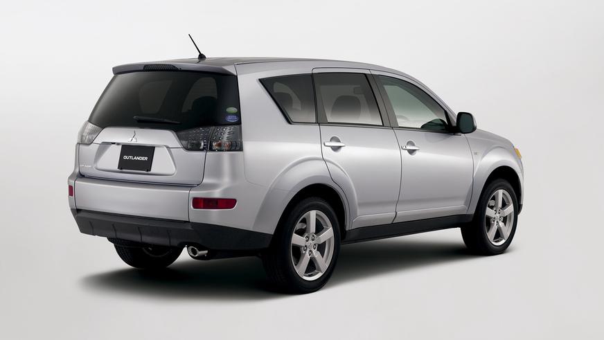 2005 год — Mitsubishi Outlander XL