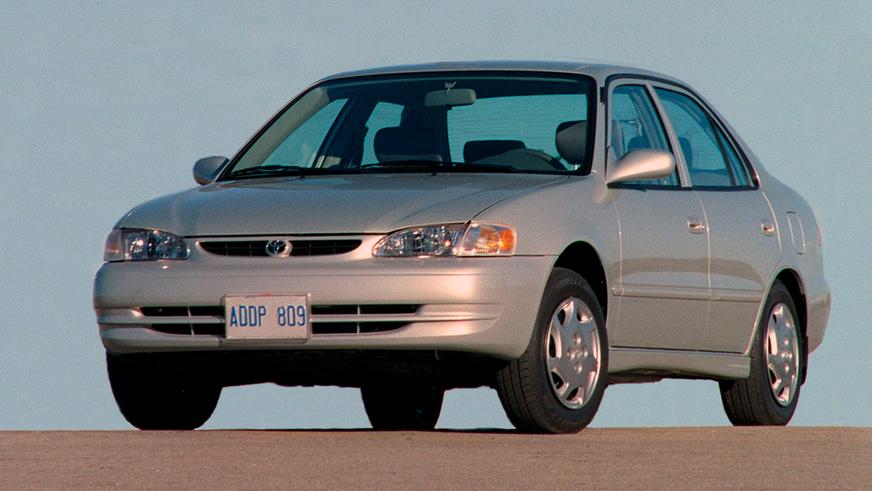 1999 год — Toyota Corolla восьмого поколения (рестайлинг)