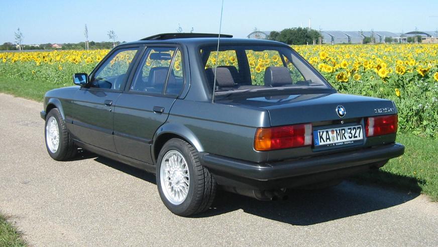 1983 год — BMW 325e Sedan (E30)