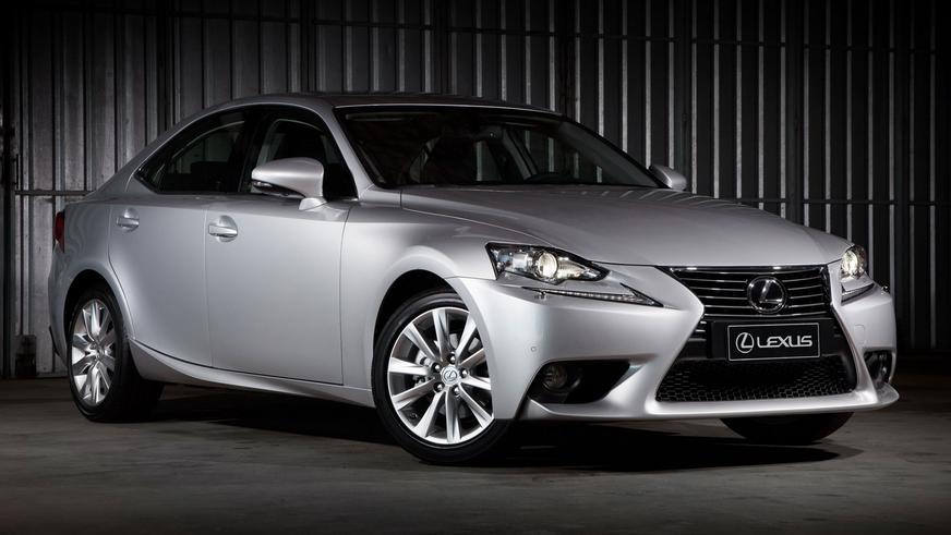 Lexus IS