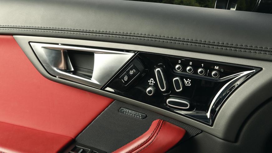 Jaguar F-Type S - 2013