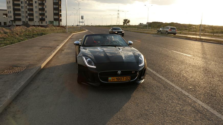 Jaguar F-Type S - 2013