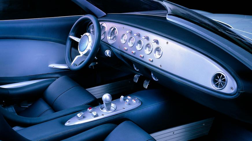 2000 год — Jaguar F-Type Concept
