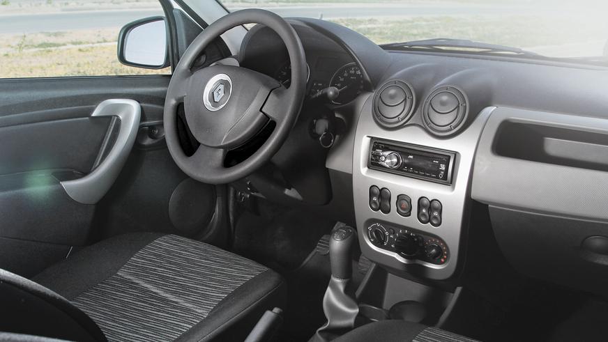 2009 год — Renault Logan первого поколения (рестайлинг)