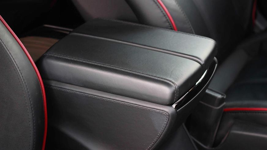 Tesla Model S - 2013